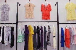 大連開發區外貿服裝批發指南 哪里能買到價位合理的優質服飾？